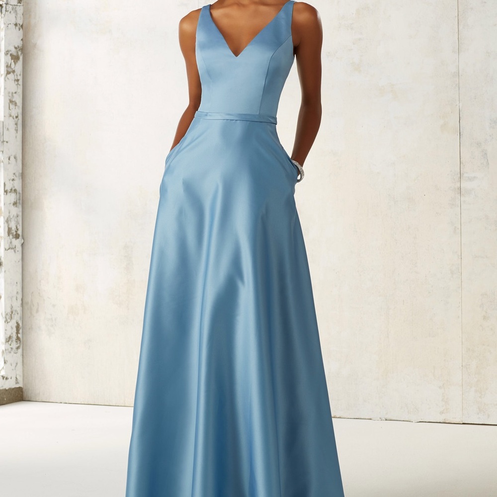 Mori Lee White gown